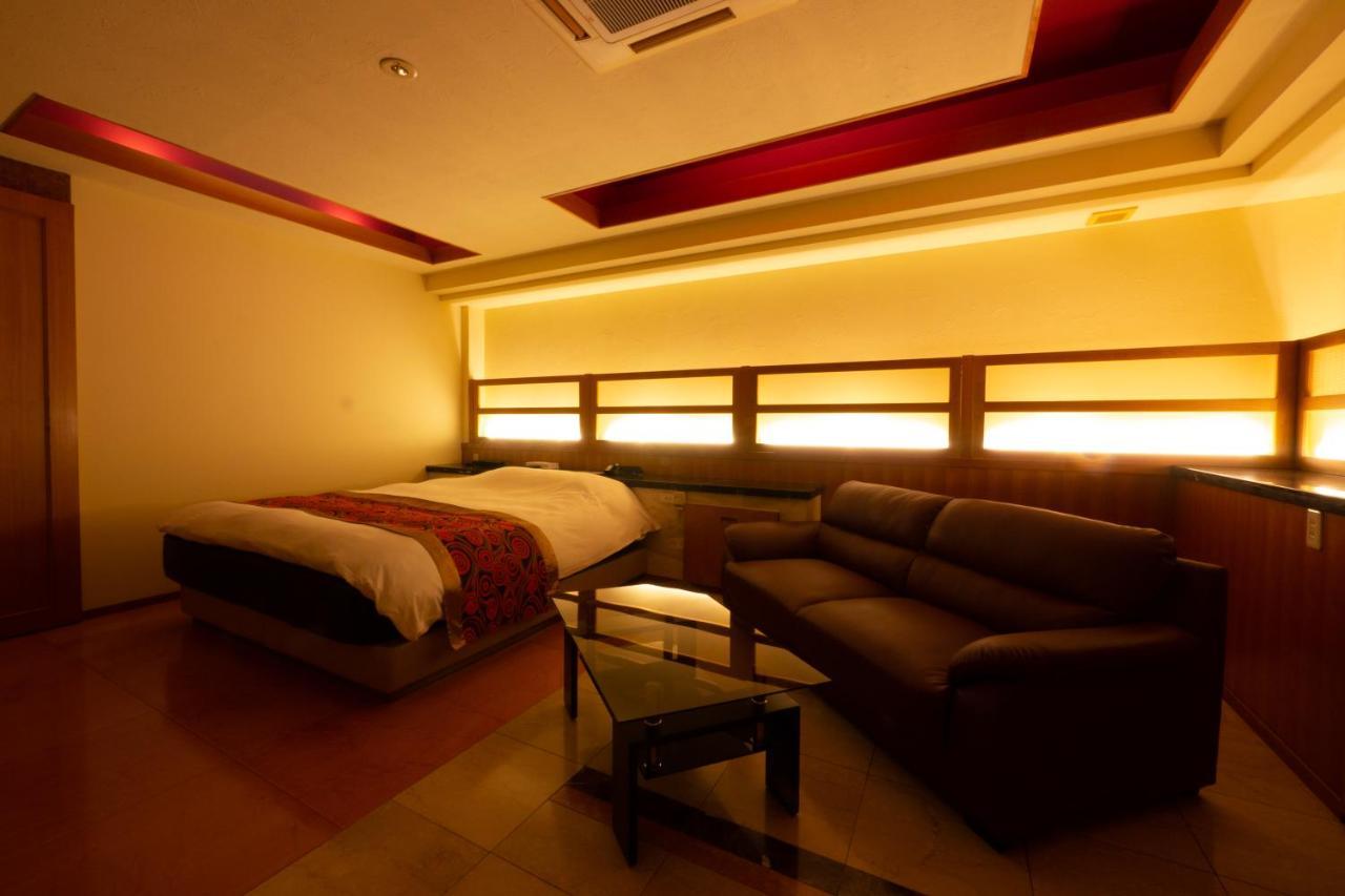 Hotel Rplus日高 (Adults Only) Hidaka  Экстерьер фото