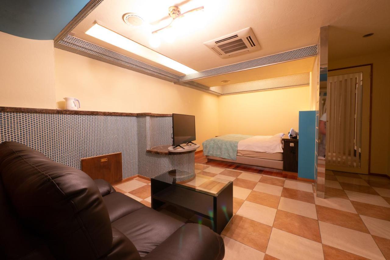 Hotel Rplus日高 (Adults Only) Hidaka  Экстерьер фото