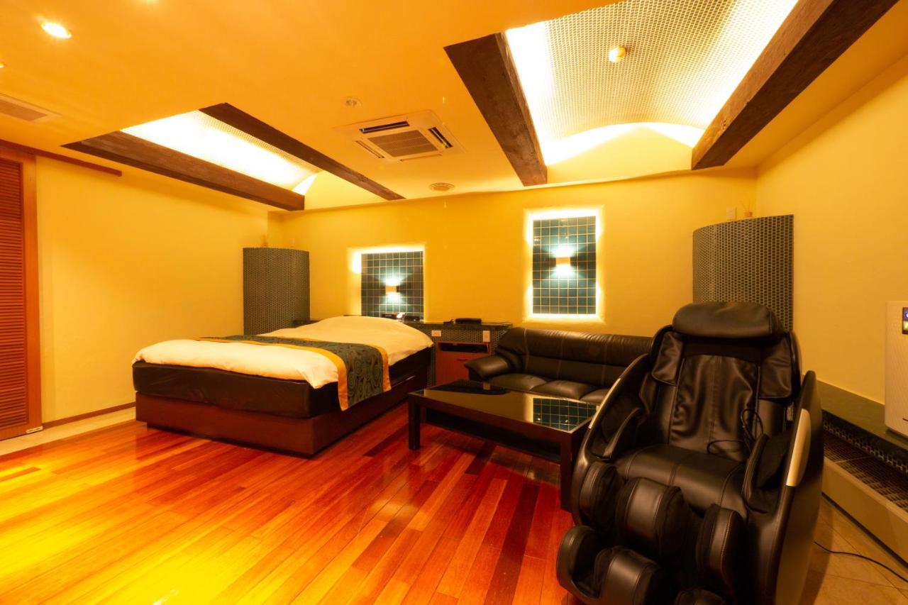 Hotel Rplus日高 (Adults Only) Hidaka  Экстерьер фото